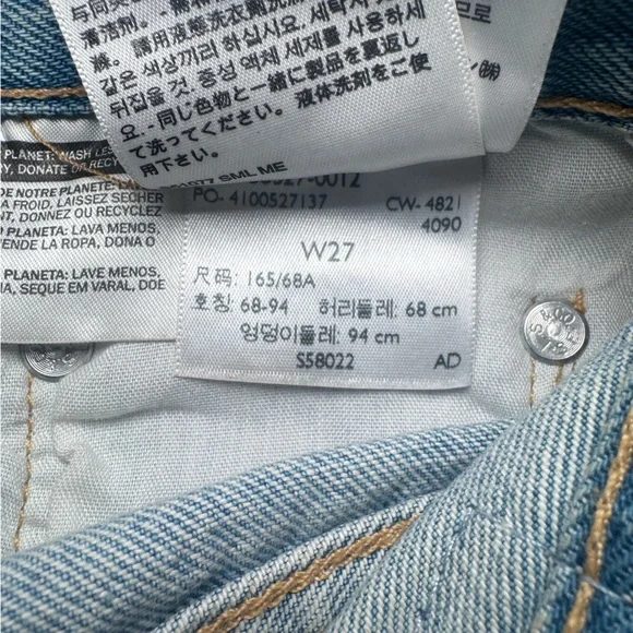 Levi’s 501 Denim Light Wash High Waisted Distressed Shorts - Picture 7 of 7